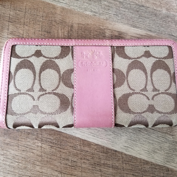 COACH Beautiful Brown Pink Signature - Picture 1 of 16